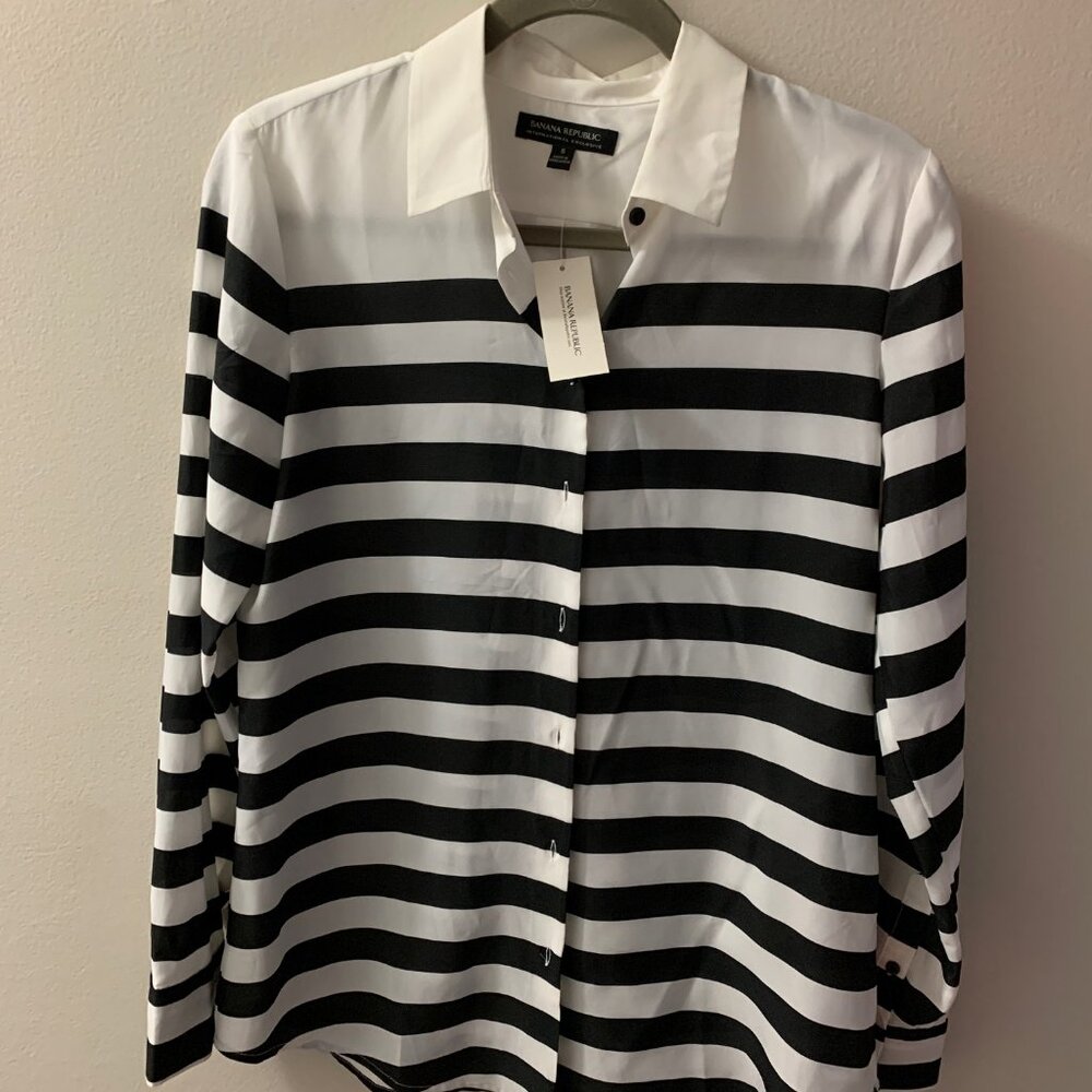 Breezy NWT LS Stripy Banana Republic Blouse